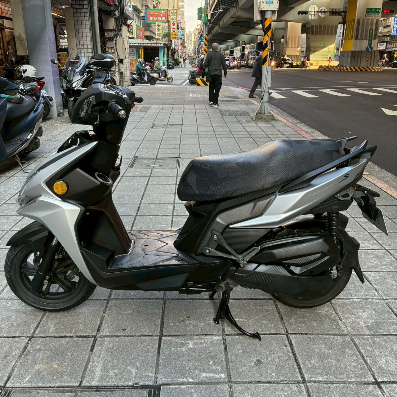 |新北中和店| 2017 光陽 雷霆S150 RACINGS 雙碟 #9385 - 圖片 5