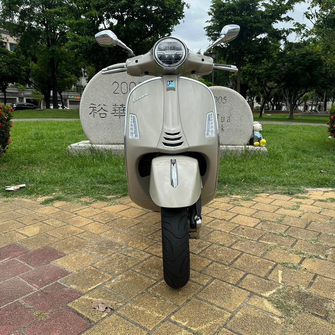 |台南店| 2023 VESPA VESPA GTS 300 (ASR/HPE引擎) #7380 - 圖片 2