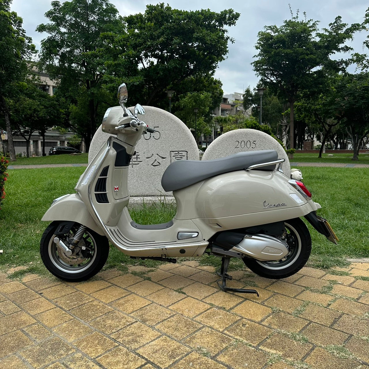 |台南店| 2023 VESPA VESPA GTS 300 (ASR/HPE引擎) #7380 - 圖片 3