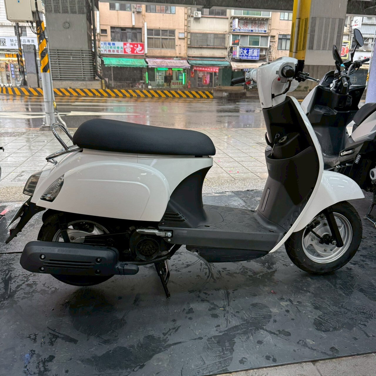 |新北中和店| 2012 光陽 Many 110 碟煞 #0008 - 圖片 4