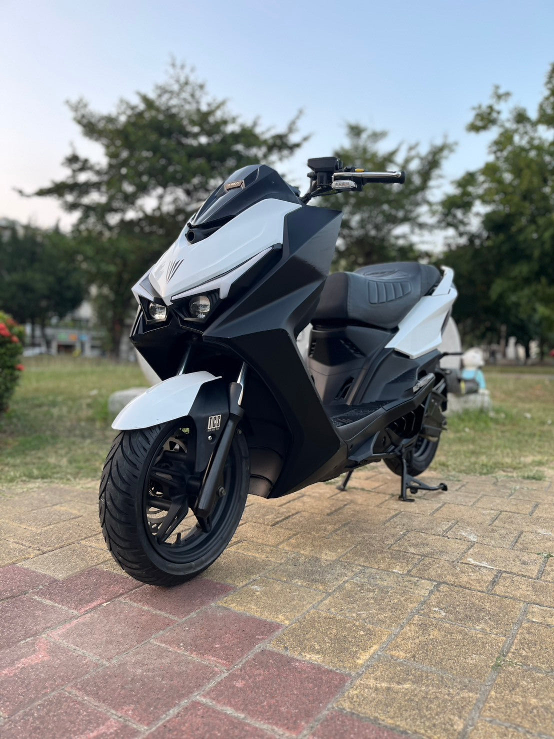|台南店| 2022 光陽 KRV MOTO 180 (TCS/KEYLESS/鏈條版) #1375