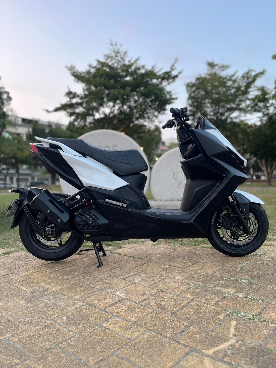 |台南店| 2022 光陽 KRV MOTO 180 (TCS/KEYLESS/鏈條版) #1375 - 圖片 3