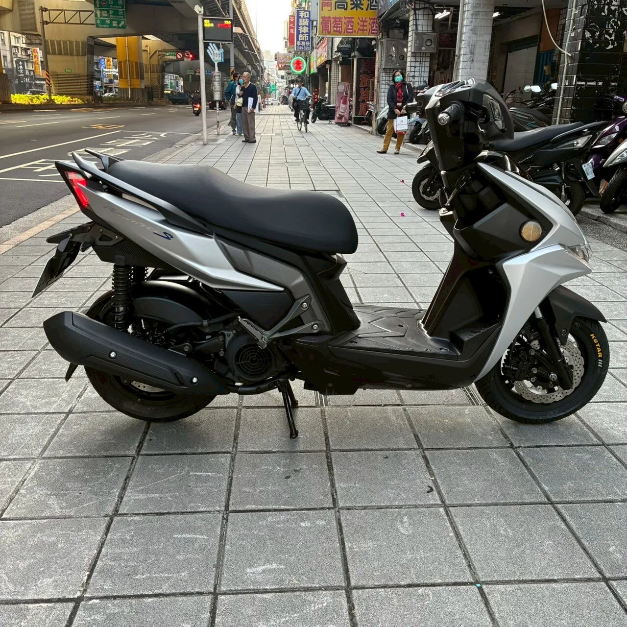 |新北中和店| 2017 光陽 雷霆S150 RACINGS 雙碟 #5887 - 圖片 4